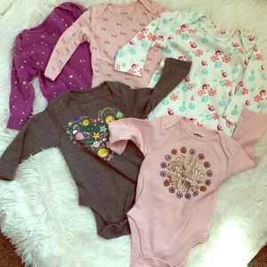 Bundle of 5 Long Sleeve Baby Onesies Size 6-12M